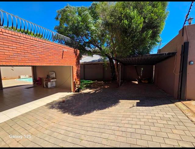 4 BEDROOM PROPERTY TO RENT IN WATERKLOOF RIDGE